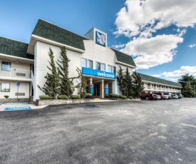 Motel 6-Niantic, CT - New London