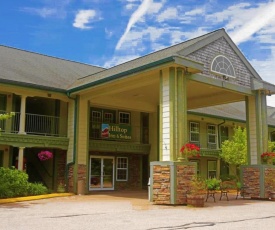 Hilltop Inn & Suites - North Stonington