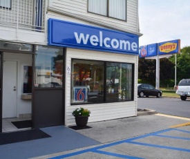 Motel 6-Southington, CT - Hartford