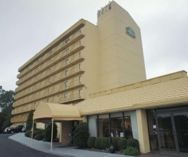 La Quinta by Wyndham Stamford / New York City