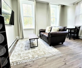 The Grayson at Park Place- cozy and fully updated