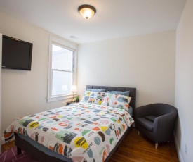 3-min walk to PETWORTH METRO STATION ;10 mins to CONVENTION CENTER: PRIVATE COZY and QUIET BEDROOM and BATHROOM