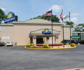 Days Inn by Wyndham Washington DC/Gateway