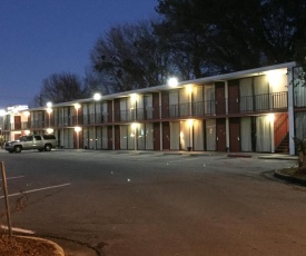 Cheshire Motor Inn