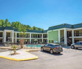 Quality Inn & Suites near Six Flags - Austell