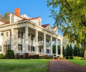 The Twelve Oaks Bed & Breakfast