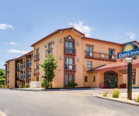 Days Inn by Wyndham Birmingham/West