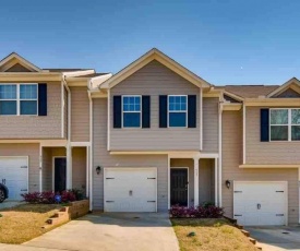 Camp Creek * Entire Home* 5min to ATL Airport